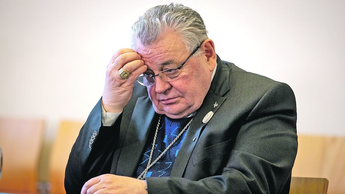 Do případu Dukovy nadace se vložil soud, Vatikán mlčí